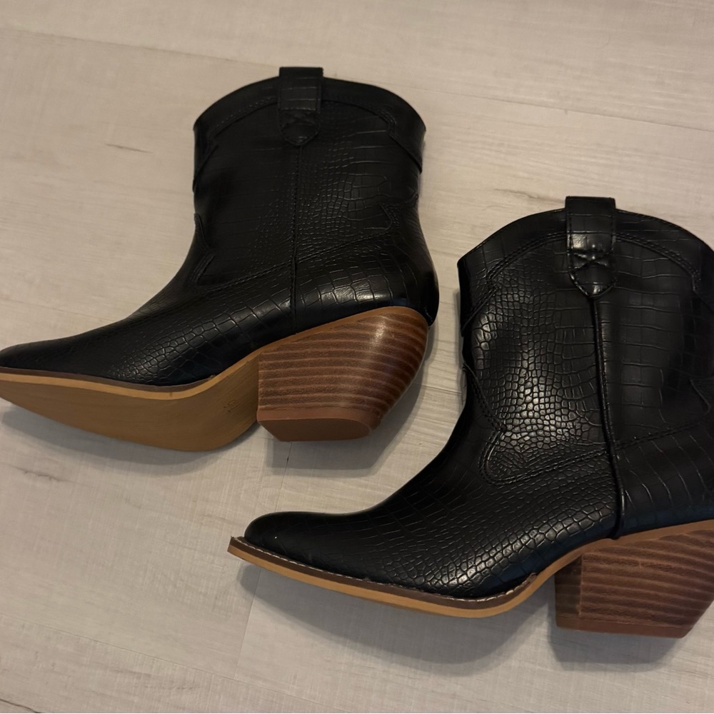 New Black‎ A Rider Girl Better Together Croc-Embossed Ankle Boots